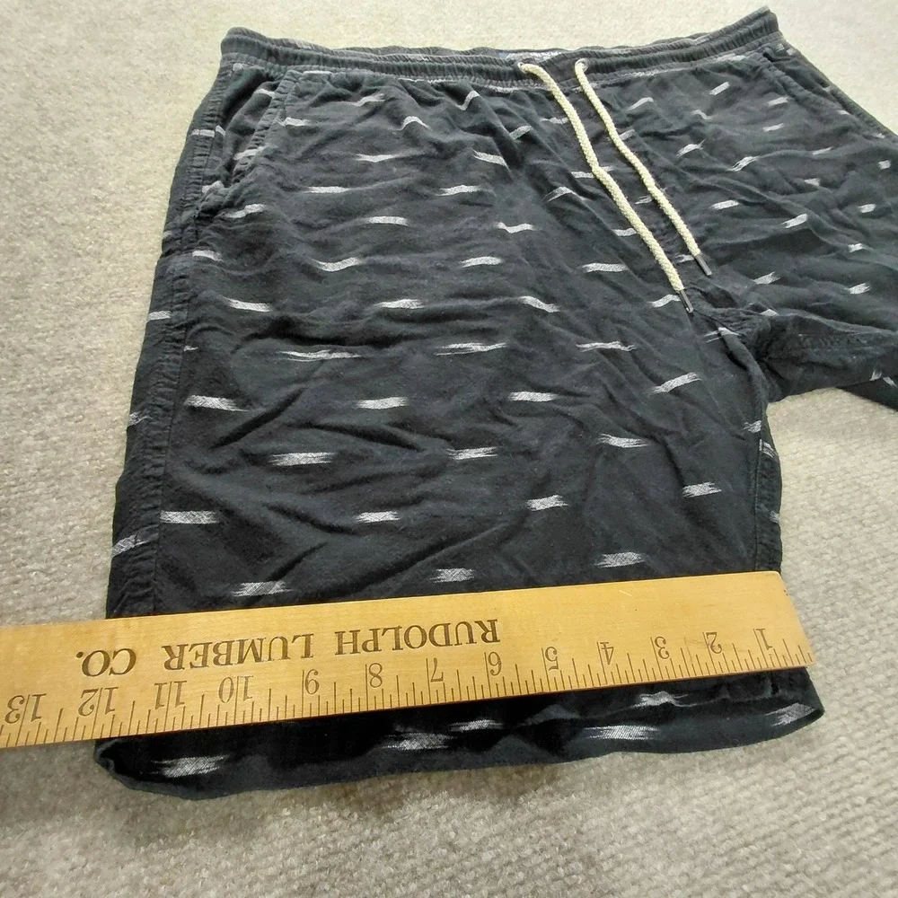 American Eagle Black Geometric Shorts Men's XXL 40